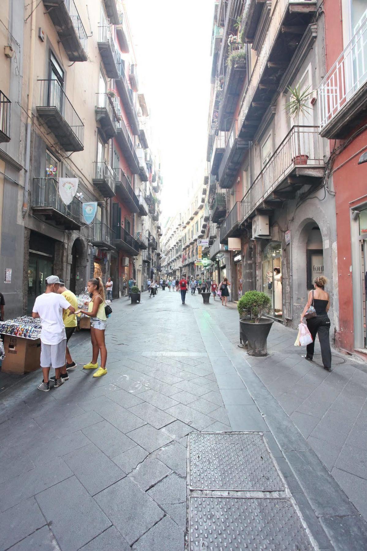 Napoli 2 Affittacamere Exterior foto